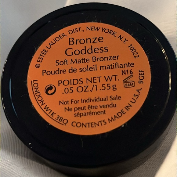 Estee Lauder Mini Bronze Goddess Bronzer - Picture 3 of 5